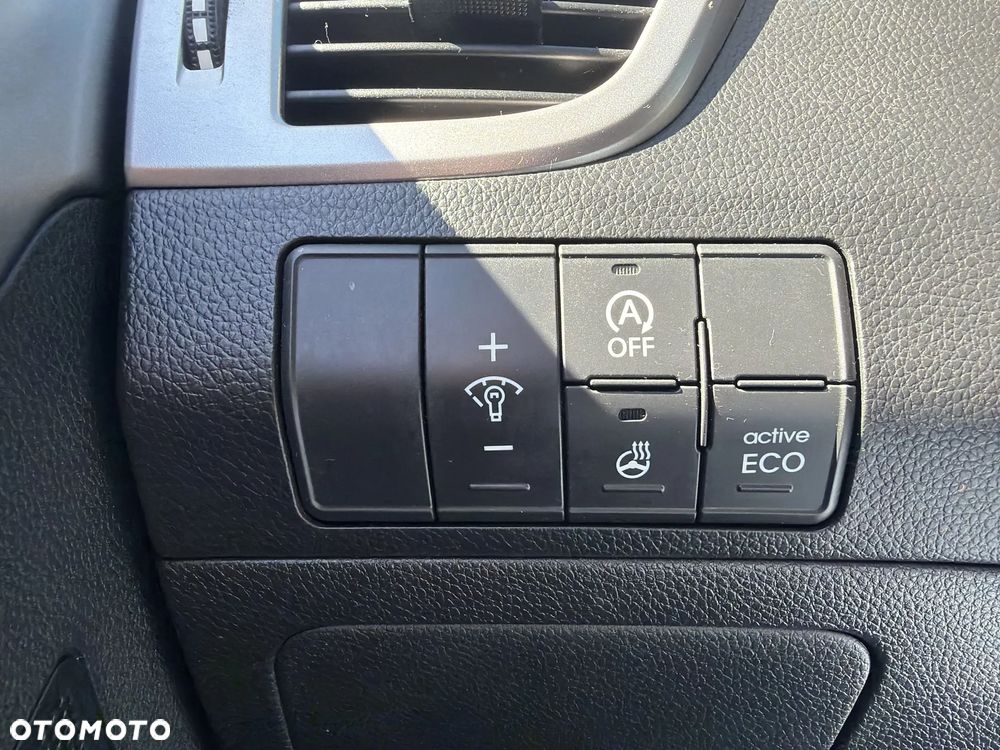 Hyundai i30 1.6 CRDi Premium DCT - 22