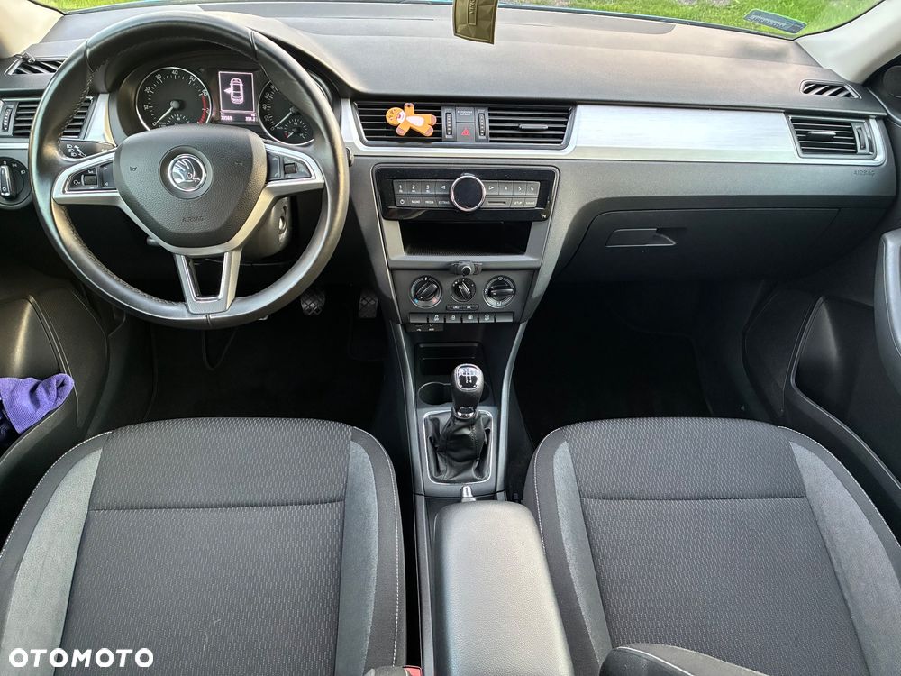 Skoda RAPID 1.2 TSI Ambition - 14