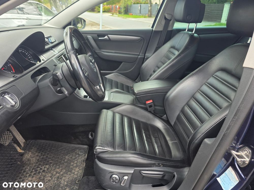 Volkswagen Passat - 17
