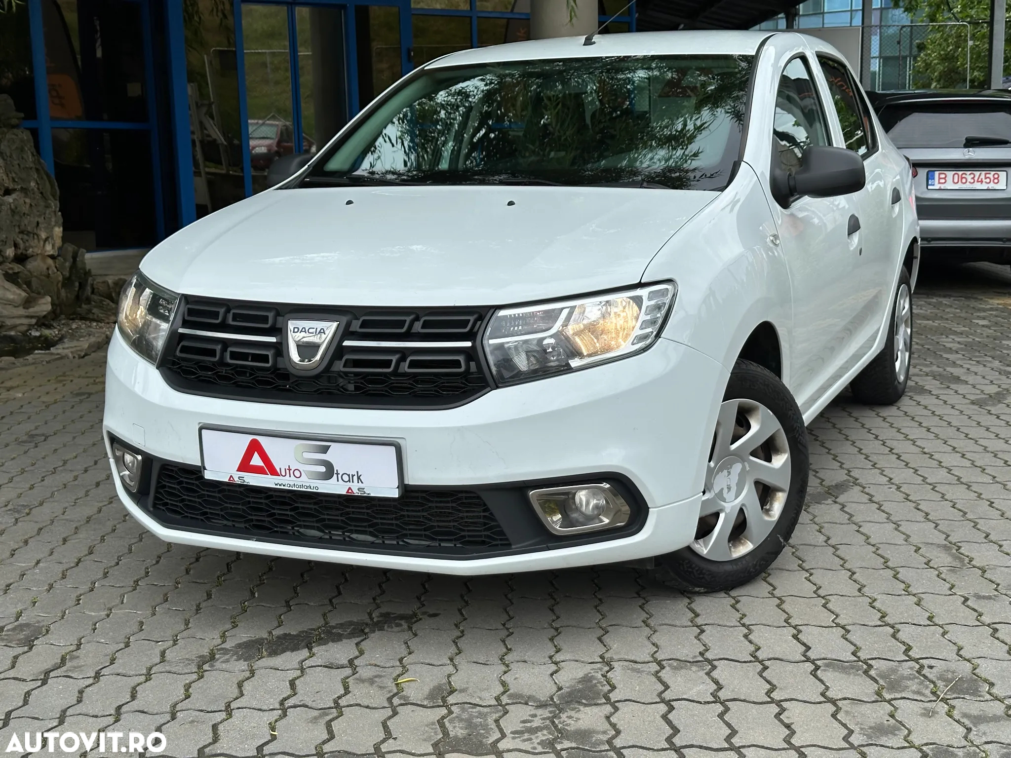 Dacia Logan 0.9 TCe Ambiance - 9