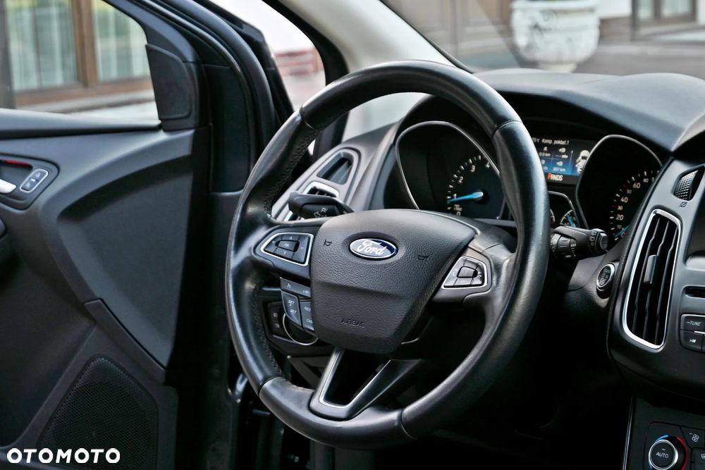 Ford Focus 1.5 EcoBoost Titanium - 22