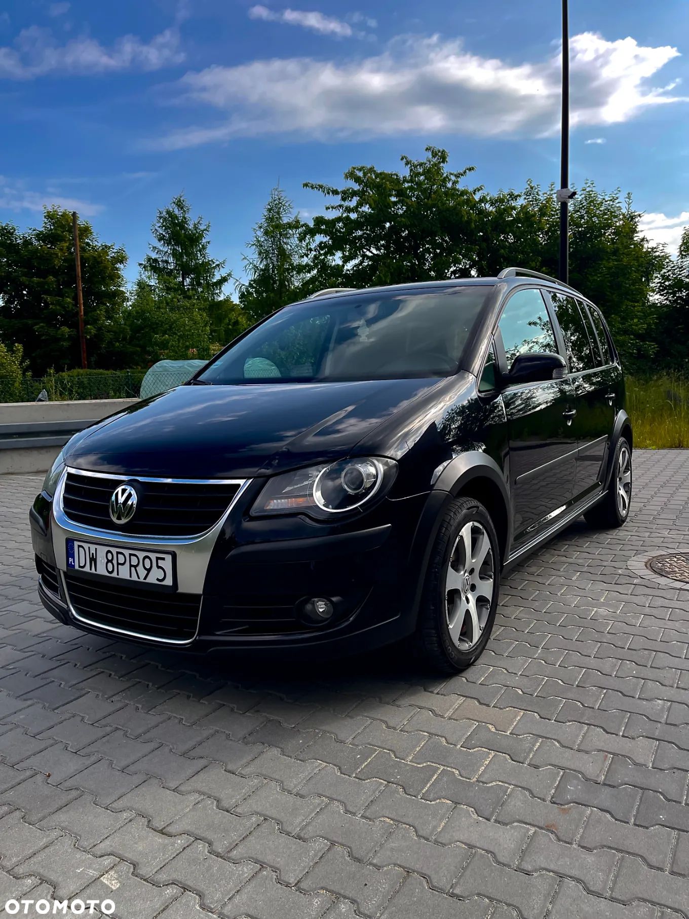 Volkswagen Touran 2.0 TDI DPF Cross - 1