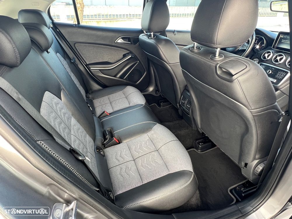 Mercedes-Benz GLA 180 d Urban Aut. - 14