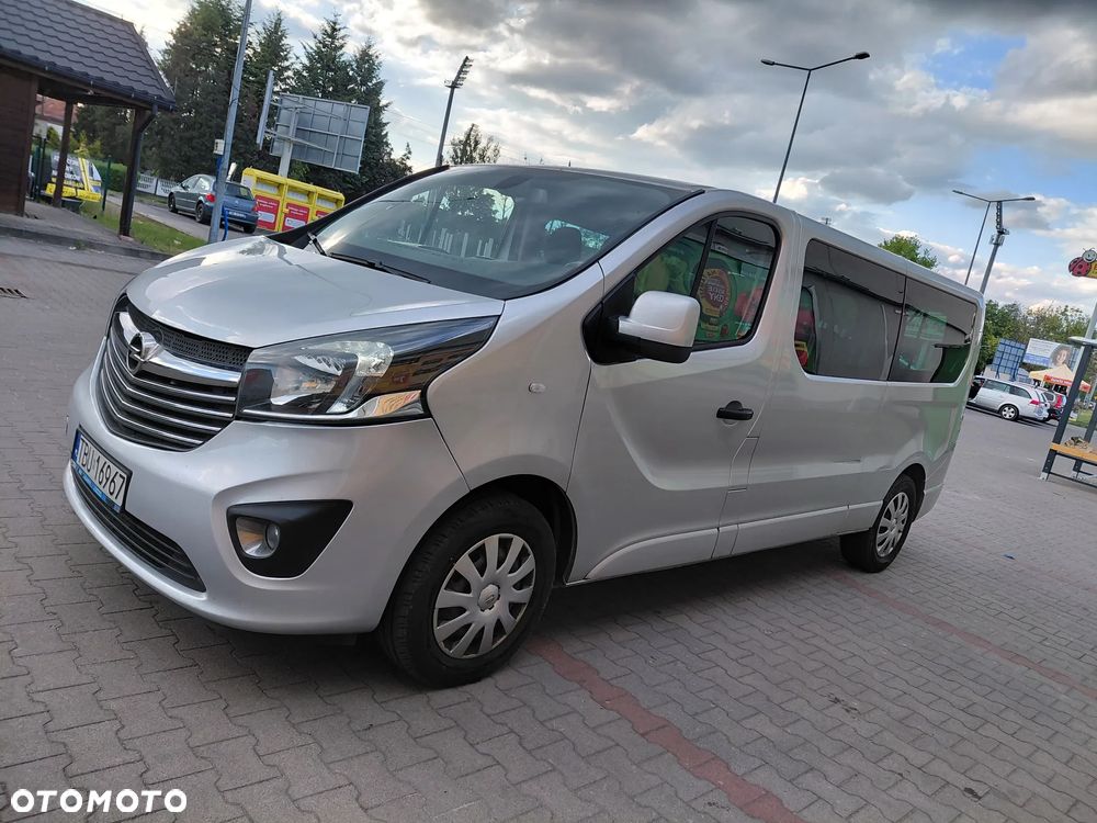 Opel Vivaro L2H1 2,9t Elegance Business - 17
