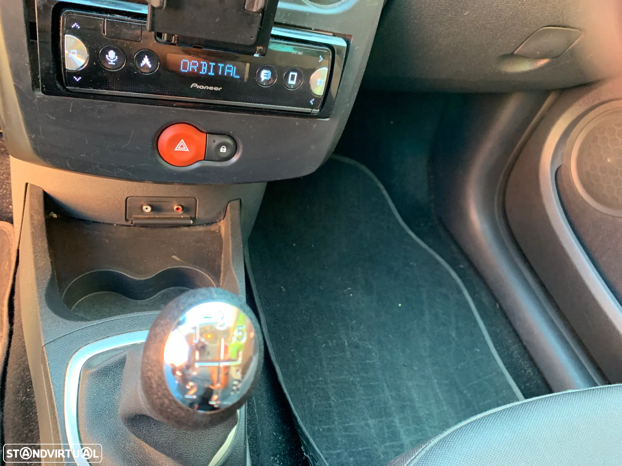 Renault Clio - 14