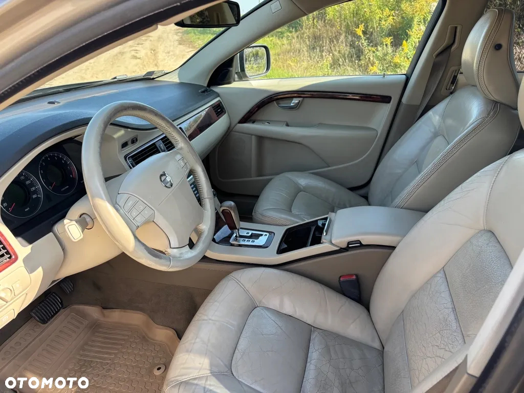 Volvo XC 70 3.2 AWD Kinetic - 10