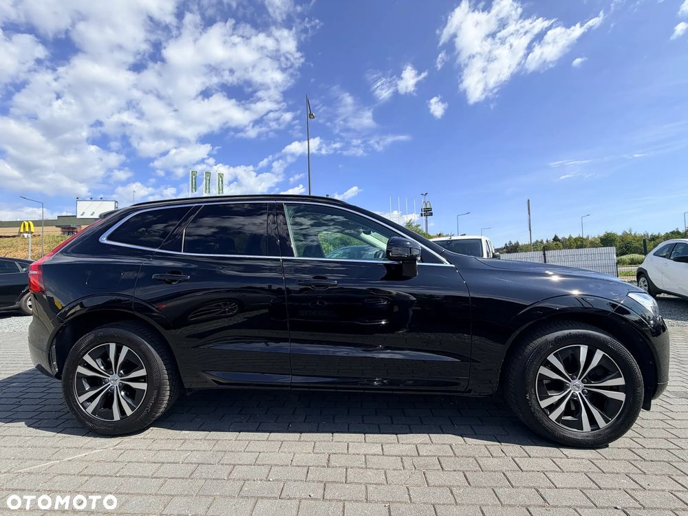 Volvo XC 60 B4 D AWD Momentum Pro - 8
