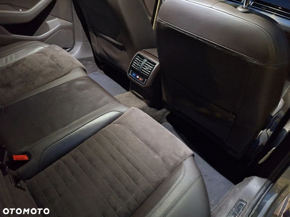 Volkswagen Passat - 9