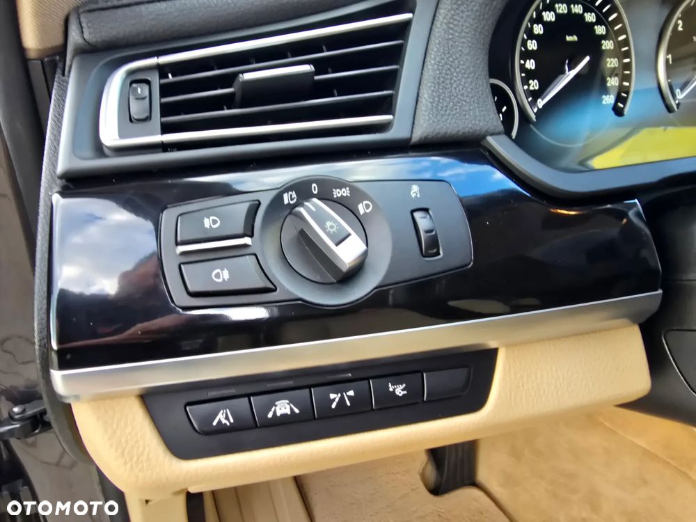 BMW Seria 7 750d xDrive Blue Performance Edition Exclusive - 16