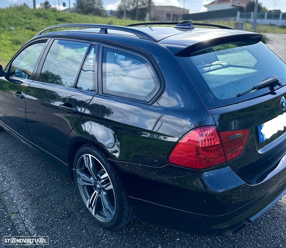 BMW 320 d Navigation Sport - 4