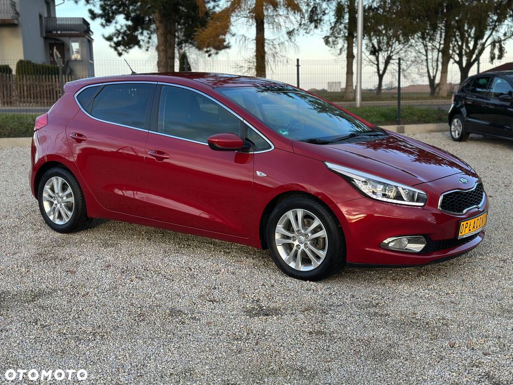 Kia Ceed 1.6 CRDi 128 ISG Edition 7 - 13
