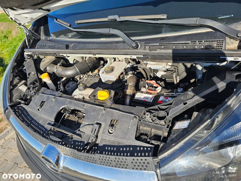 Opel VIVARO - 17