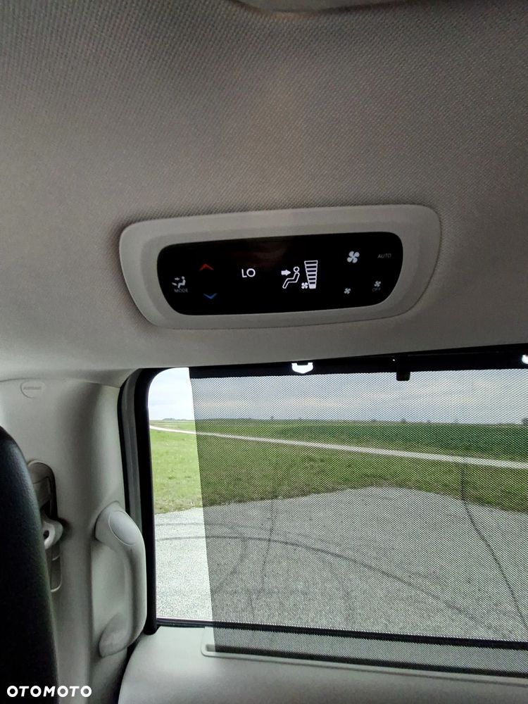 Chrysler Pacifica - 4