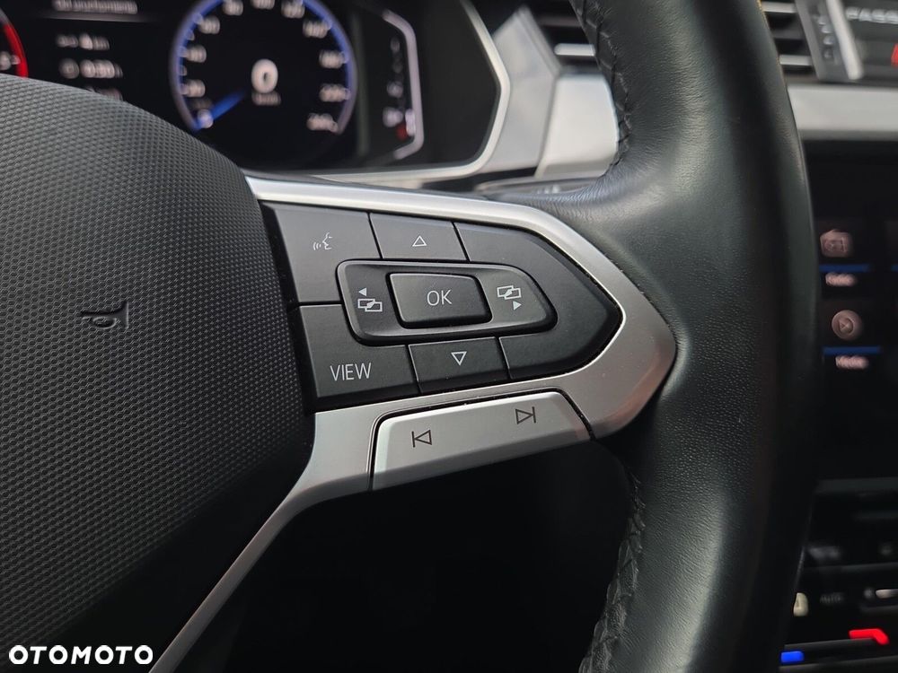 Volkswagen Passat Variant 2.0 TDI EVO Essence DSG - 18
