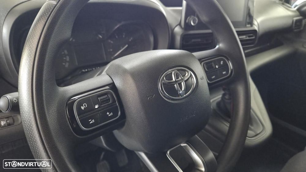 Toyota Proace City 1.5D L2 Exclusive - 10