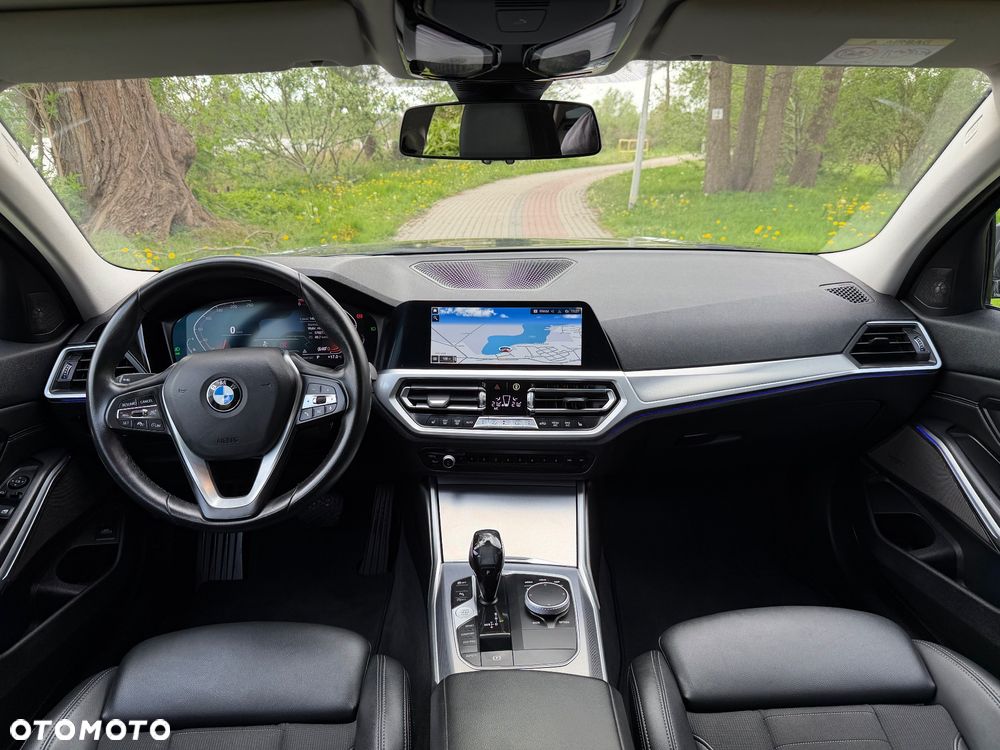 BMW Seria 3 320d Edition Luxury Line Purity - 15