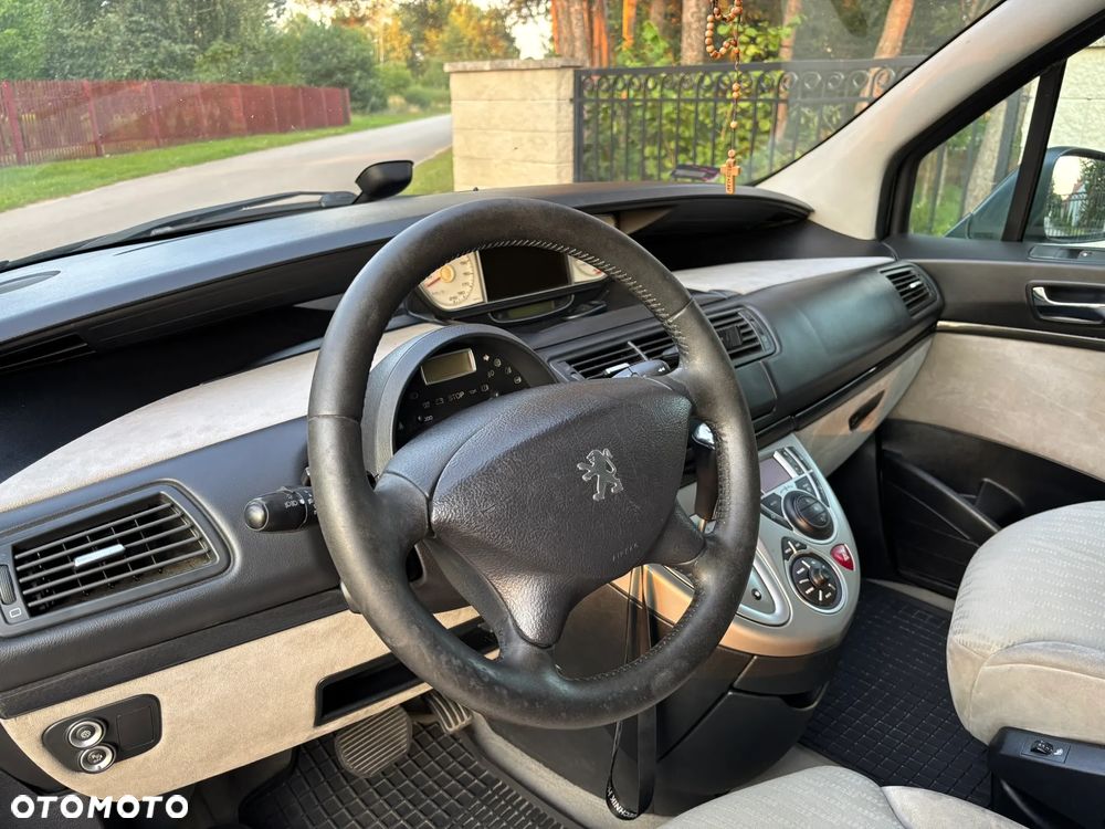 Peugeot 807 HDi 170 Bi-Turbo Automatik Platinum Pullmann - 32