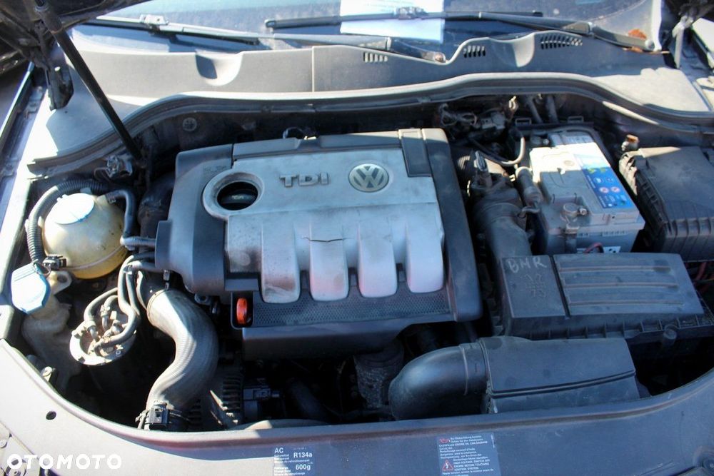 VW Passat B6 2006 2.0TDI BMP Kombi (MASKA, ZDERZAK, LAMPA, BŁOTNIK, DRZWI, SZYBA, FOTEL) - 8