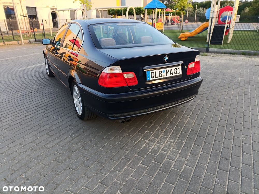 BMW Seria 3 320i Edition Exclusive - 25