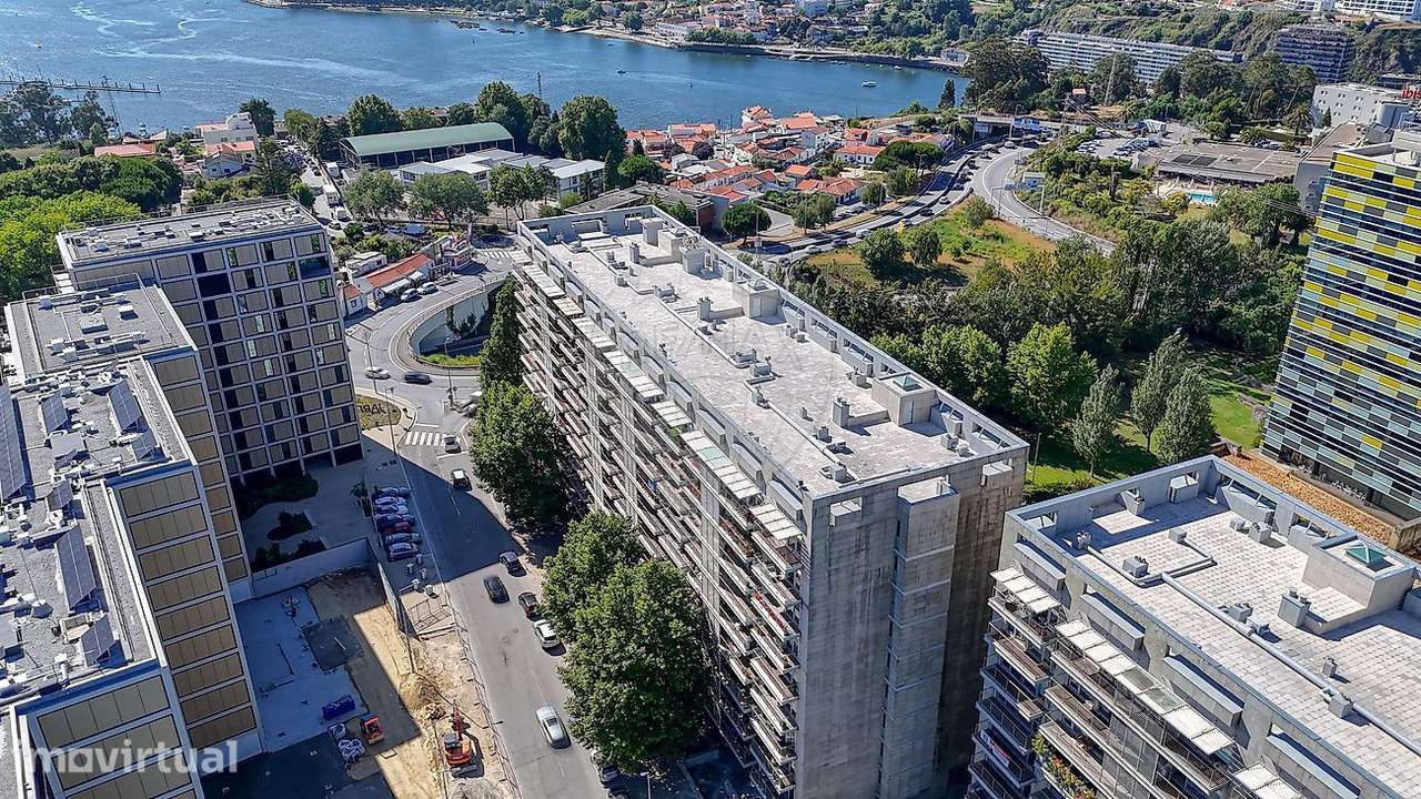 Apartamento T3 com Piscina, Ginásio e Jardim - Grande imagem: 2/30
