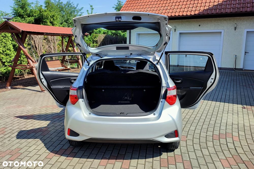 Toyota Yaris 1.0 Premium - 19