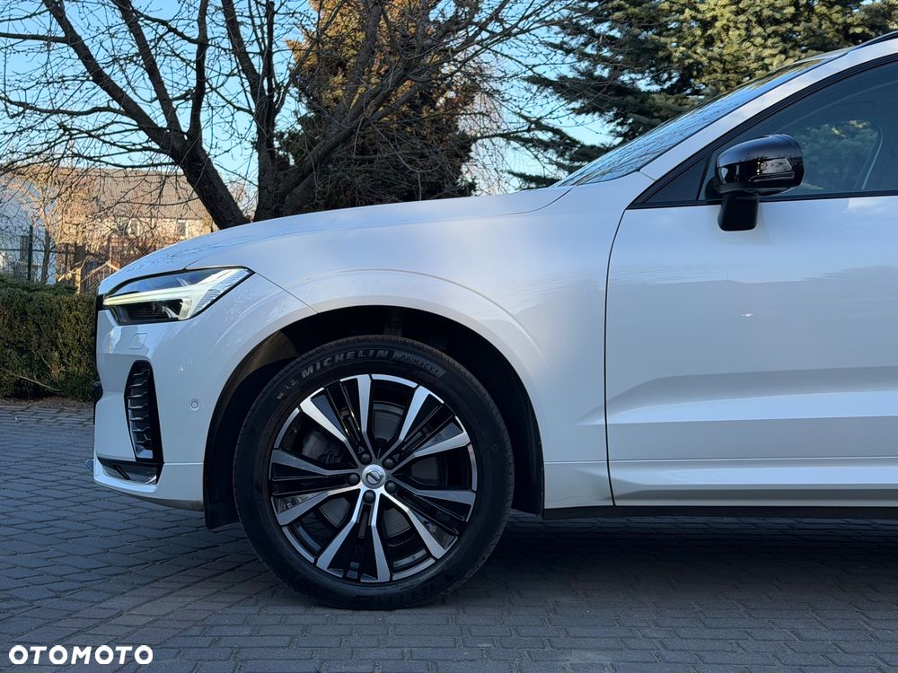 Volvo XC 60 B5 B AWD Momentum Pro - 14