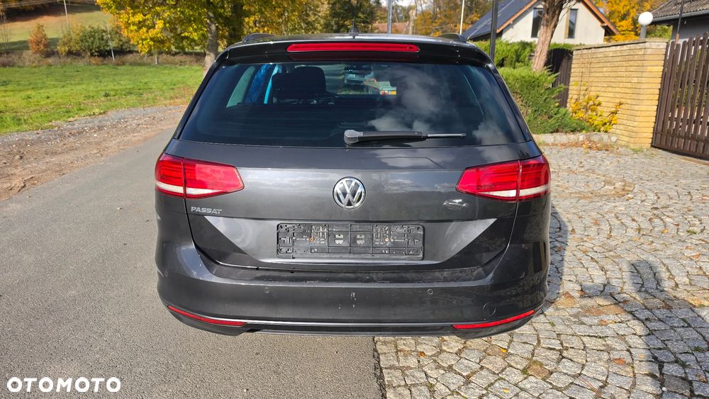Volkswagen Passat Variant 2.0 TDI SCR BlueMotion Comfortline - 7