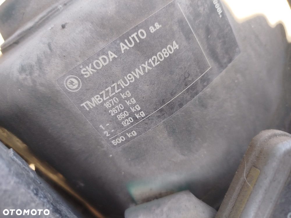 Skoda Octavia 1 na części - 6