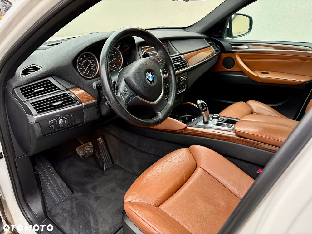 BMW X6 xDrive35i - 14