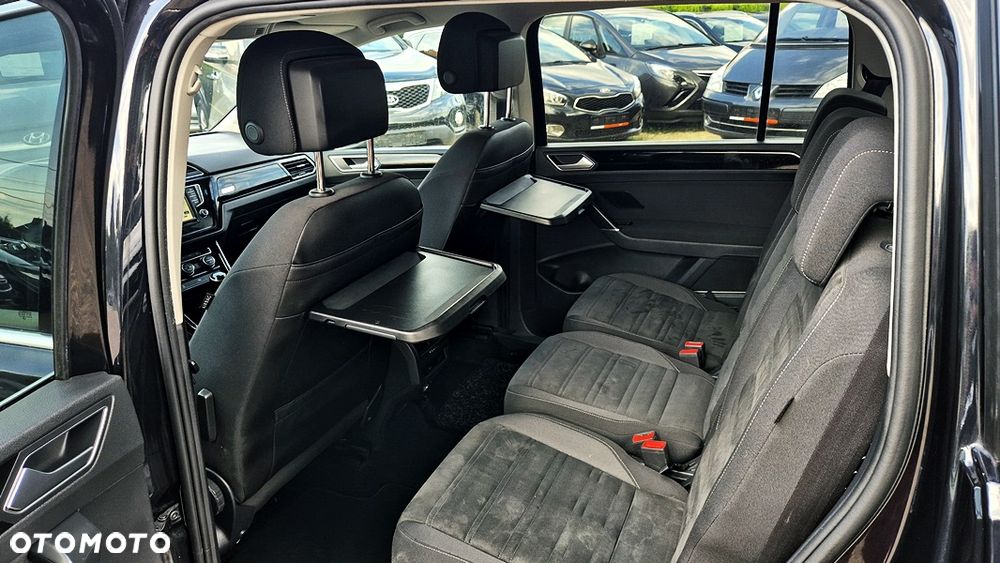 Volkswagen Touran - 30