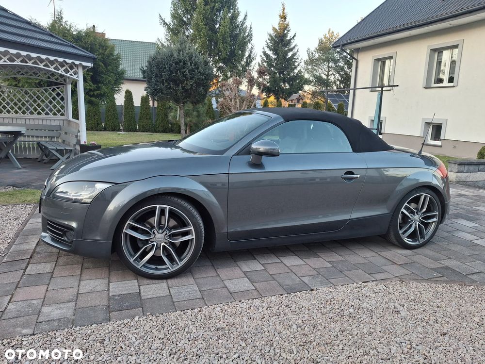 Audi TT Roadster - 7