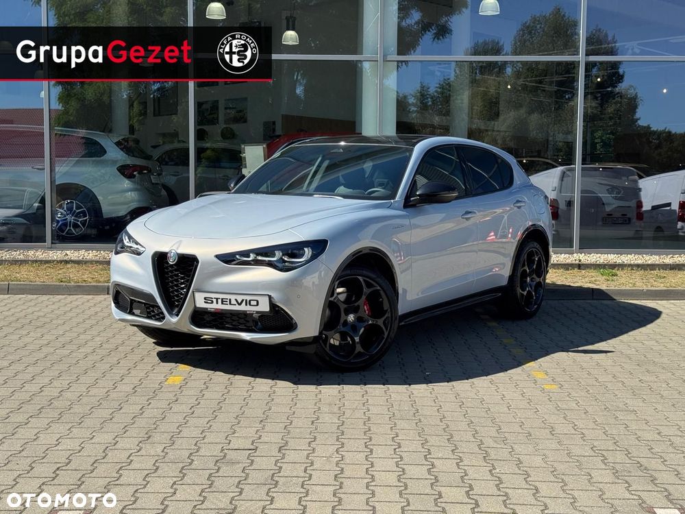 Alfa Romeo Stelvio - 1
