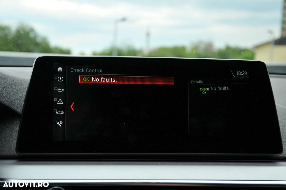 BMW Seria 5 530i Aut. - 9
