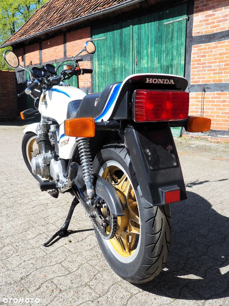 Honda CB - 9
