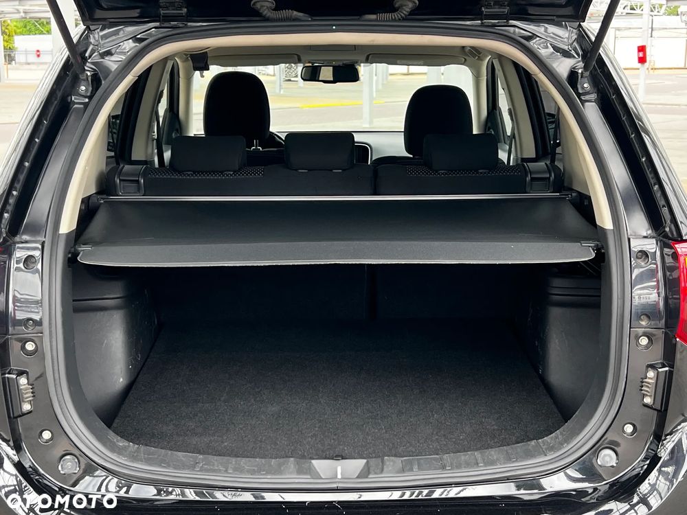 Mitsubishi Outlander 2.0 Intense + 4WD CVT - 8