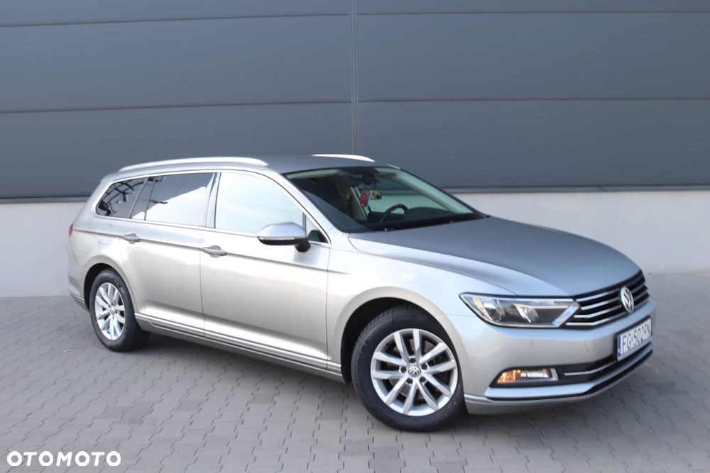 Volkswagen Passat 1.6 TDI BMT Comfortline - 15