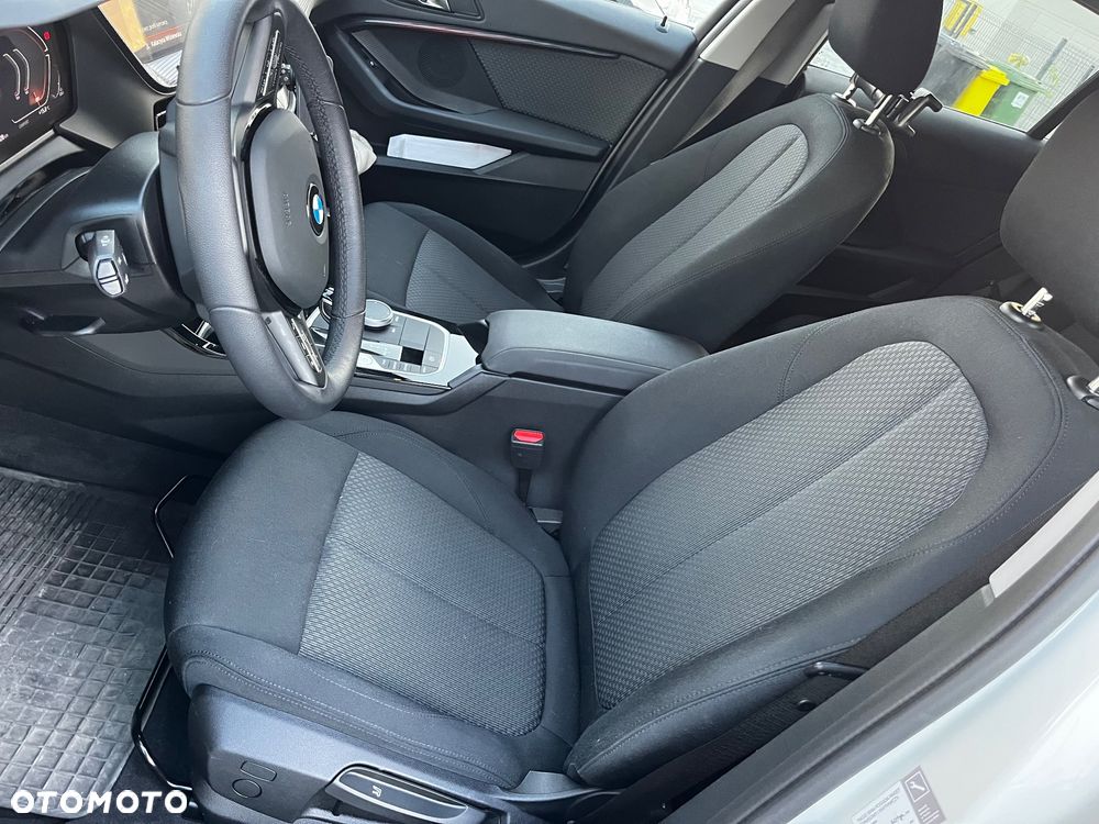 BMW Seria 1 118i - 25