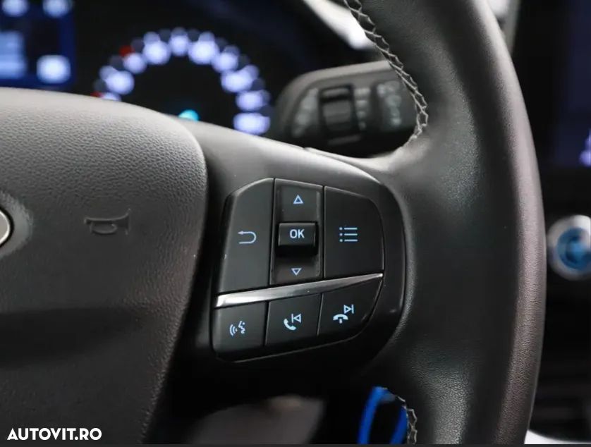 Ford Fiesta 1.0 EcoBoost Start-Stop Titanium - 10