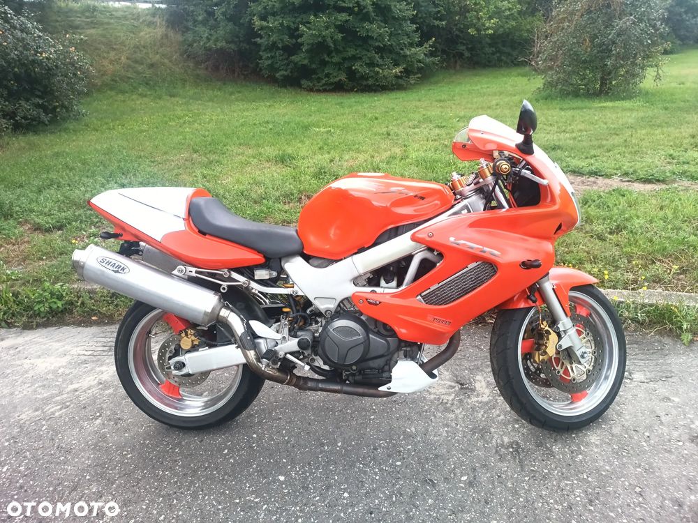 Honda VTR - 1