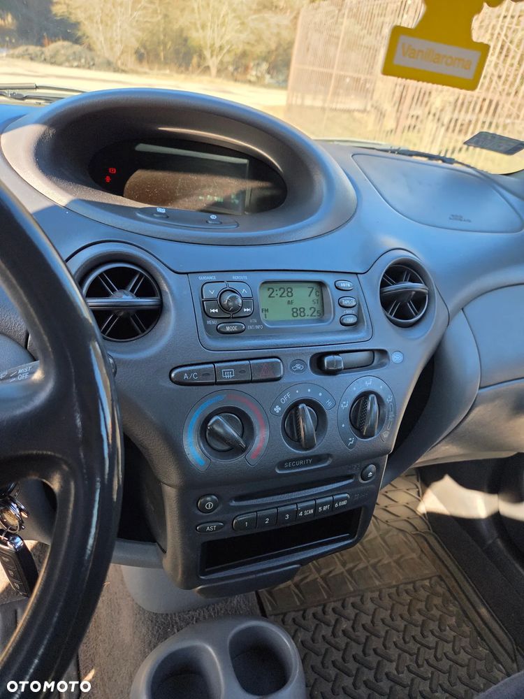 Toyota Yaris 1.4 D-4D - 5