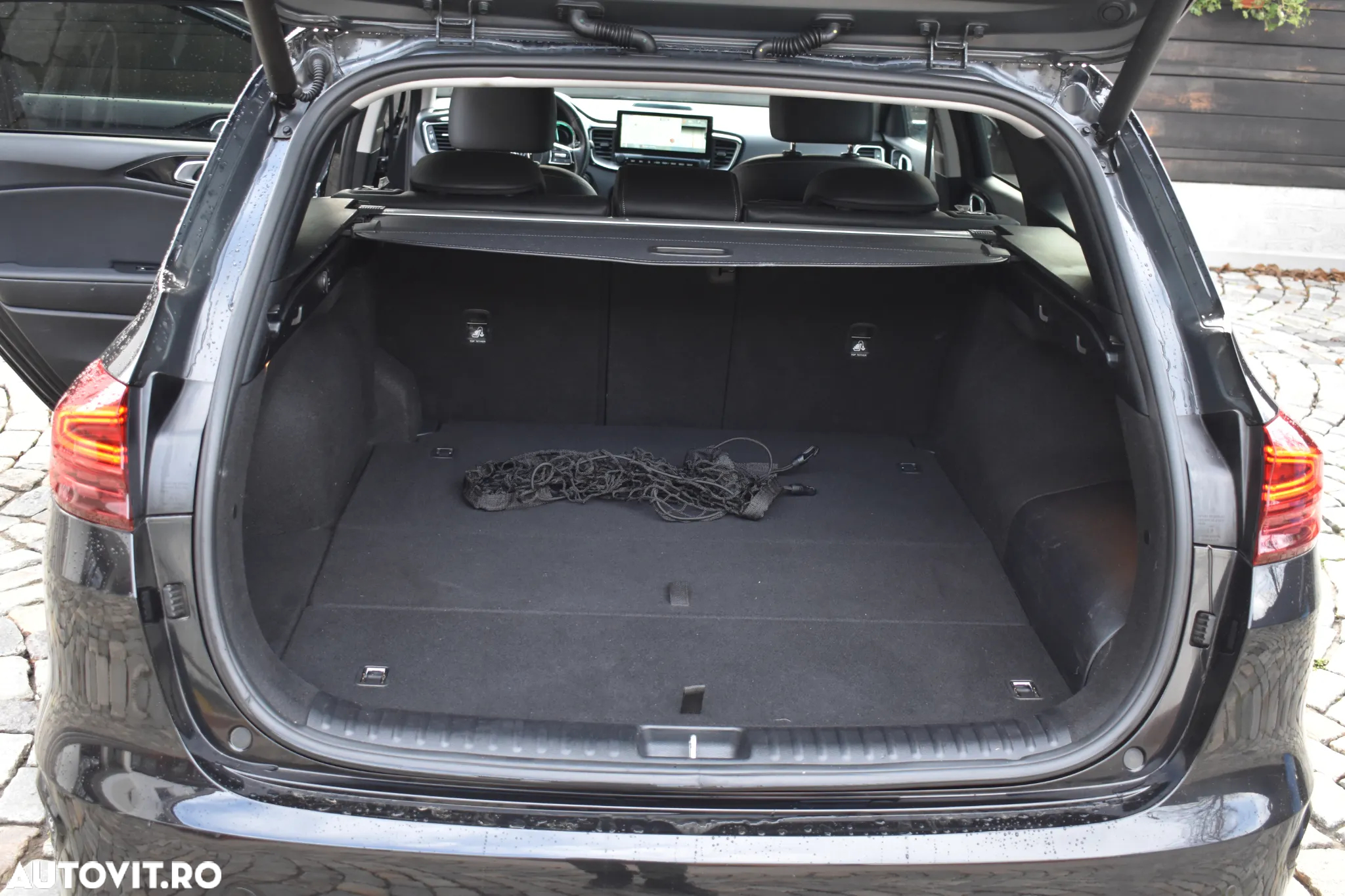 Kia Ceed SW 1.6 GDI DCT OPF Plug-in-Hybrid Platinum Edition - 32
