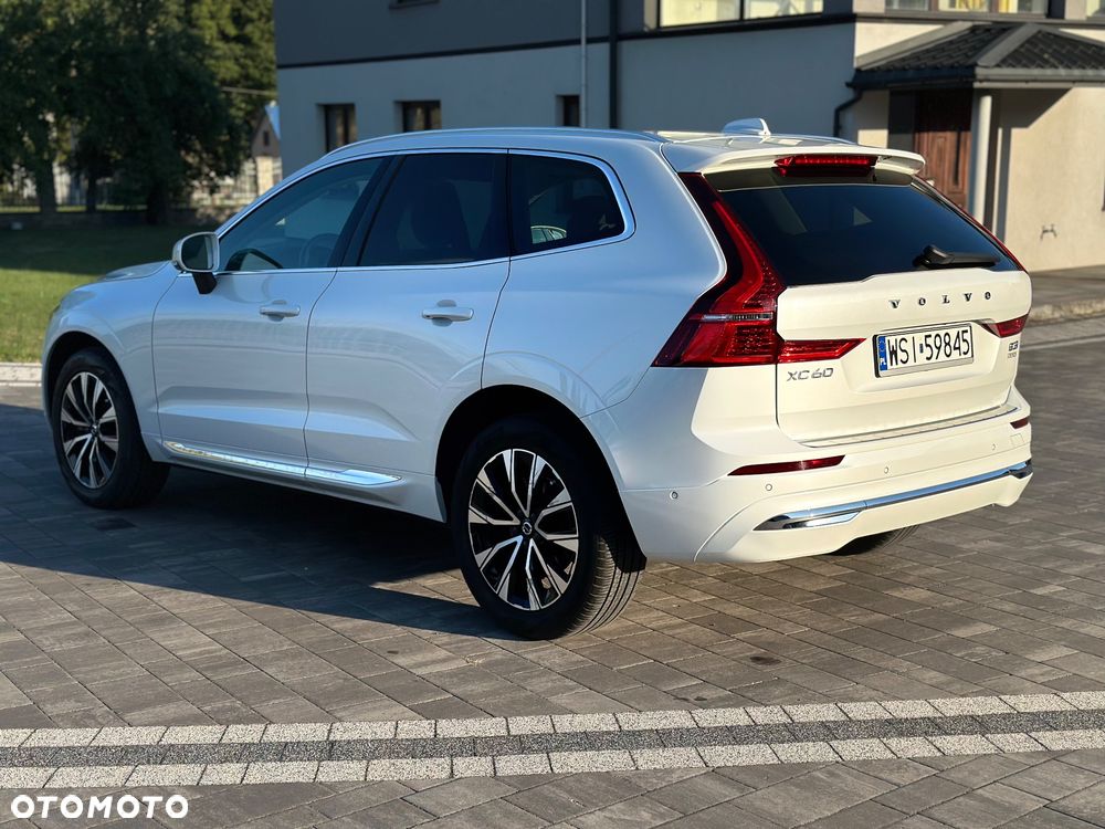 Volvo XC 60 B5 B AWD Plus Bright - 36