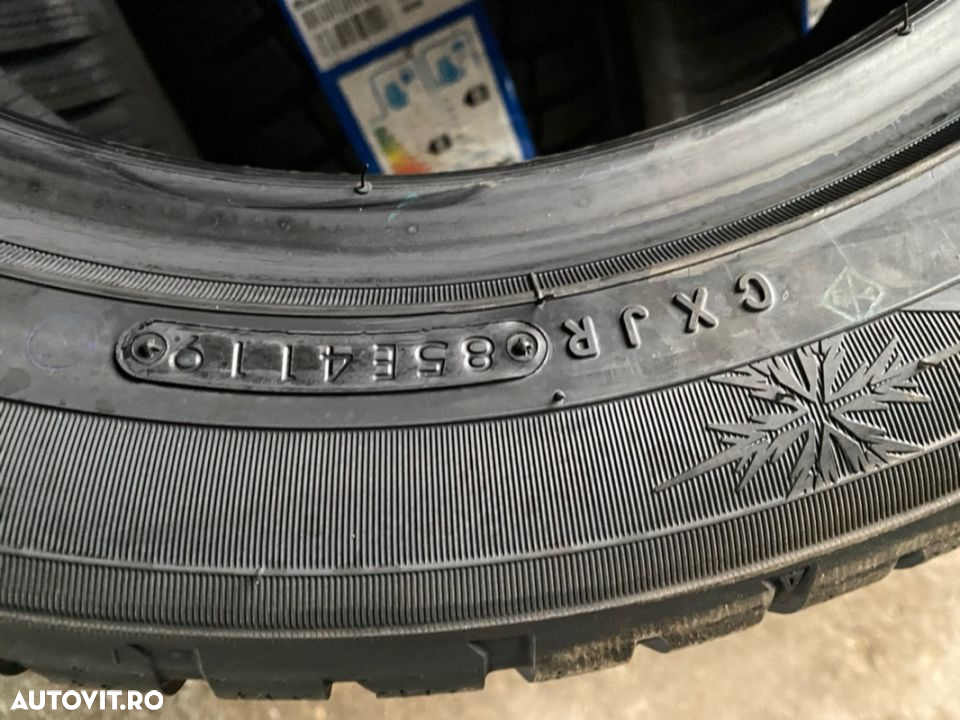 vand anvelope 225/50/17 toyo de iarnă noi - 4