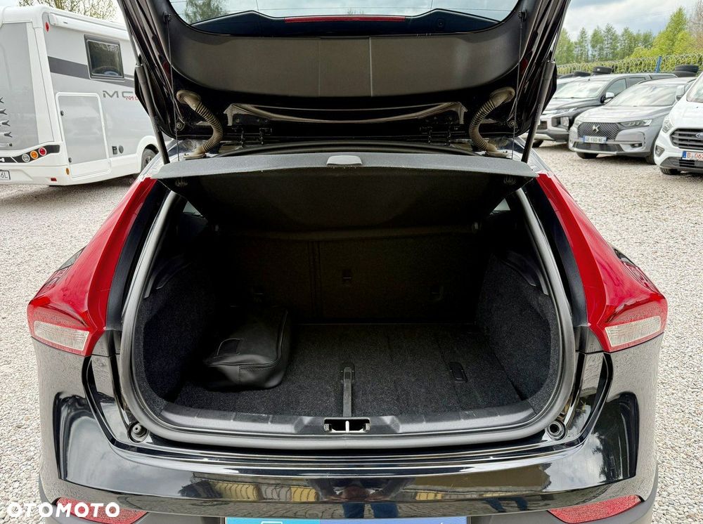 Volvo V40 Cross Country D3 Drive-E Momentum - 32