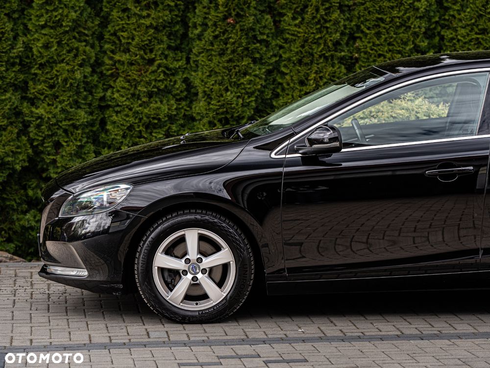 Volvo V40 D2 - 10