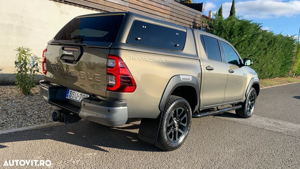 Toyota Hilux 2.8D 204CP 4x4 Double Cab AT Invincible Color Edition - 10