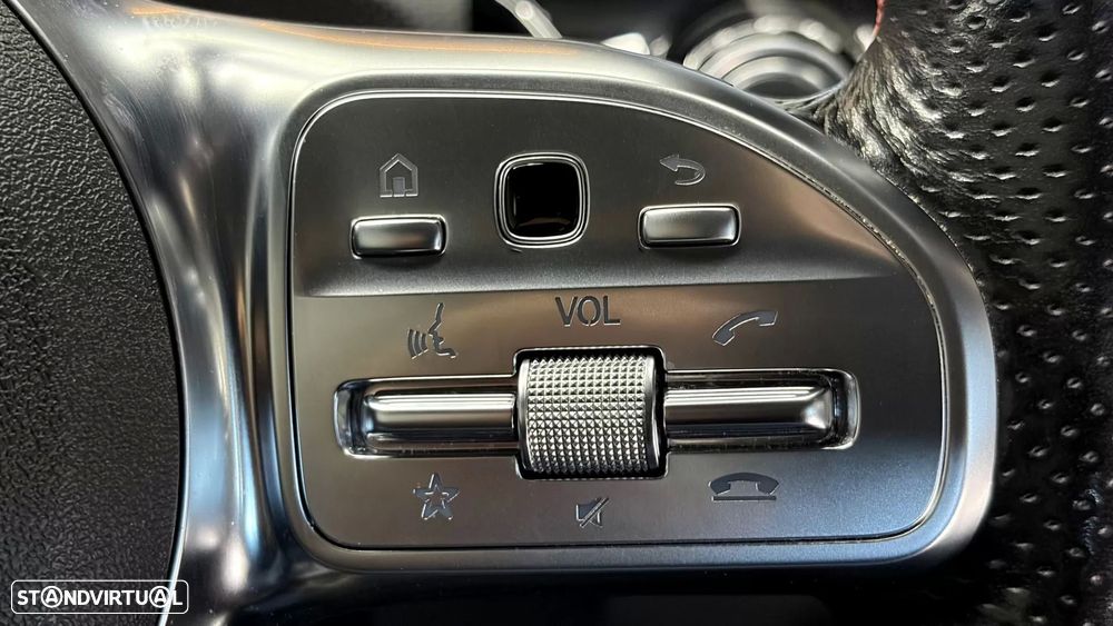 Mercedes-Benz A 200 AMG Line - 23