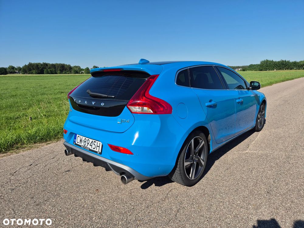 Volvo V40 D4 R-Design - 4