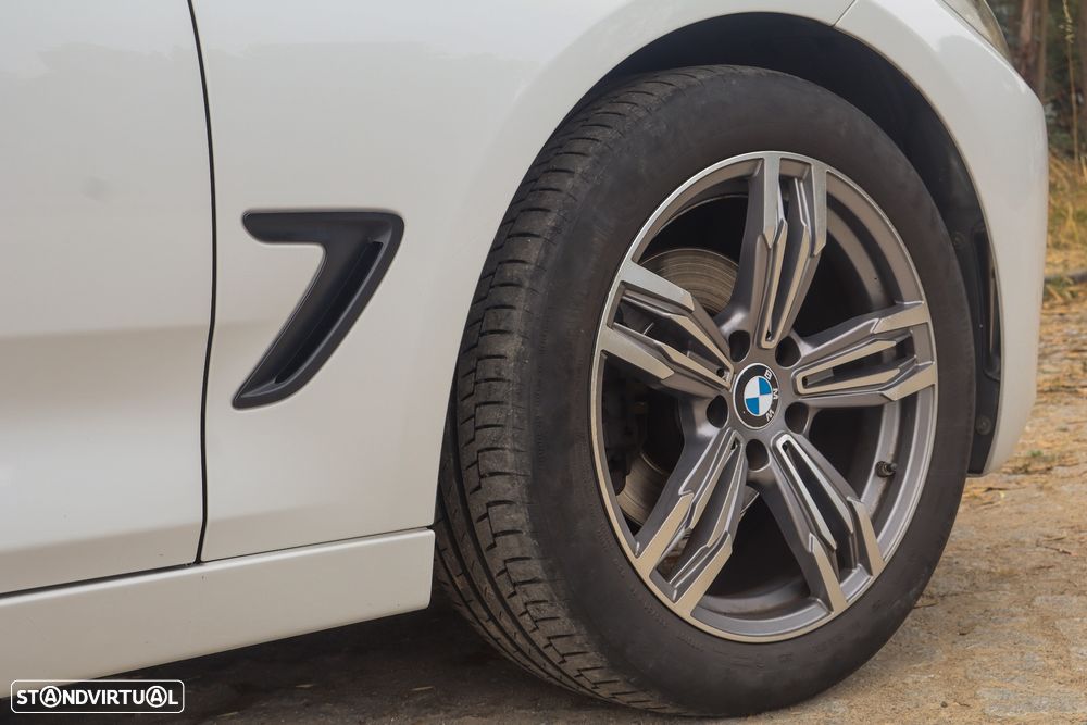 BMW 320 d xDrive Sport Line — fotografia 4