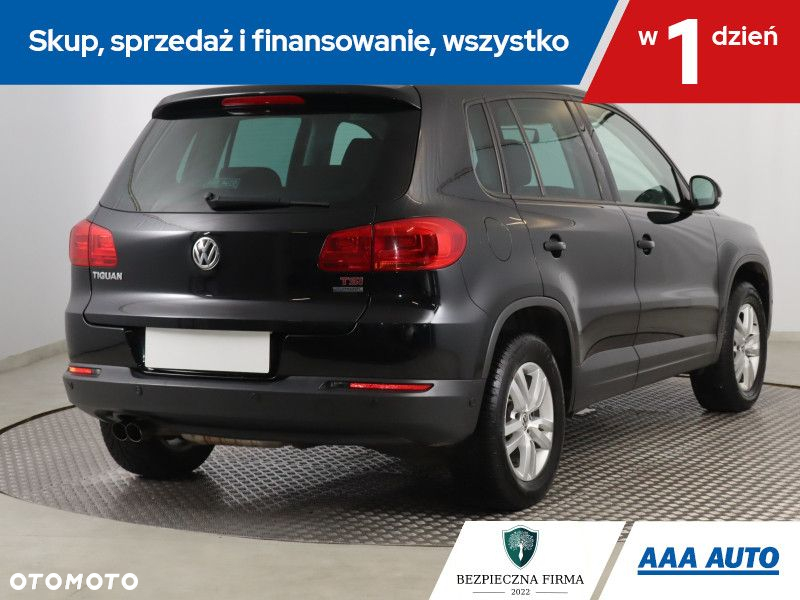 Volkswagen Tiguan - 6